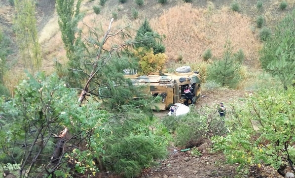 Maraş’ta askeri araç devrildi: 4 işgalci asker yaralandı