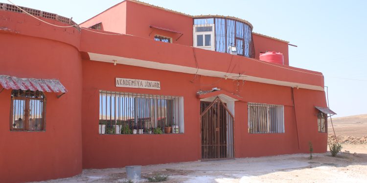 İZLENİM- JİNWAR Dünya Kadınlarına Umut Saçıyor