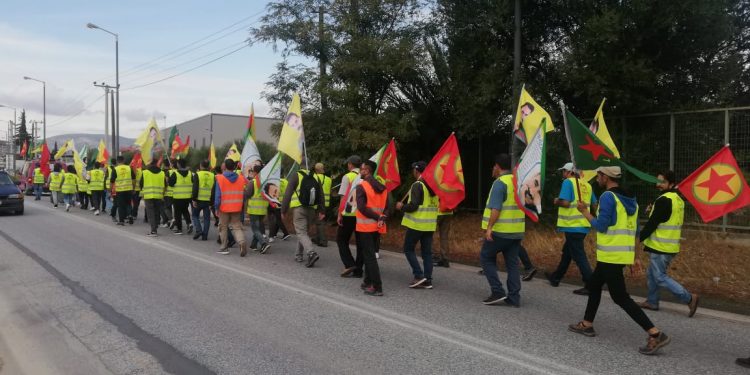 Yunanistan’da gençlerin uzun yürüyüş eylemi ikinci gününde