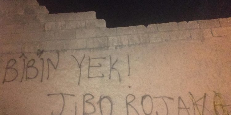 Stewrê’de işgale karşı yazılama çalışması