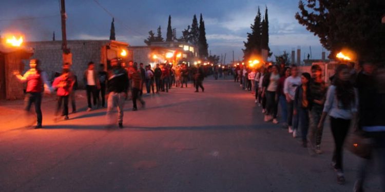 Gençler Türk işgalciliğine karşı yürüdü