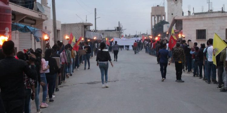 Gençler Türk işgalciliğine karşı yürüdü