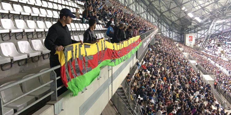 Ciwanên Şoreşger işgale karşı maçta pankart açtı