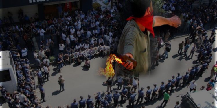 Kim kimden korkmalı?