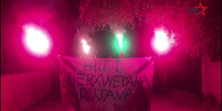 Wan’da yurttaşlar “Rojava faşizme mezar olacak” sloganları ile yürüdü