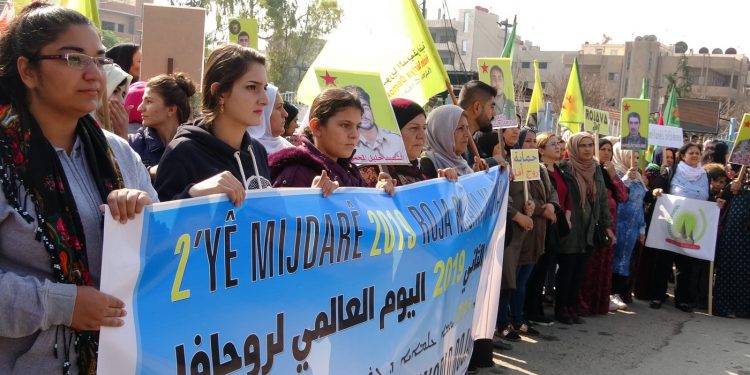 Qamişlo halkı alanlarda: ‘Her Yer Rojava Her Yer Direniş’