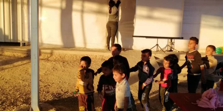 Çocukların gülüşü ölümü bir kez daha yendi