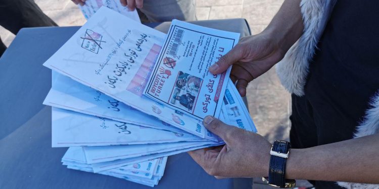 Gençlerden Türk Malı Boykot kampanyasına ilişkin stant