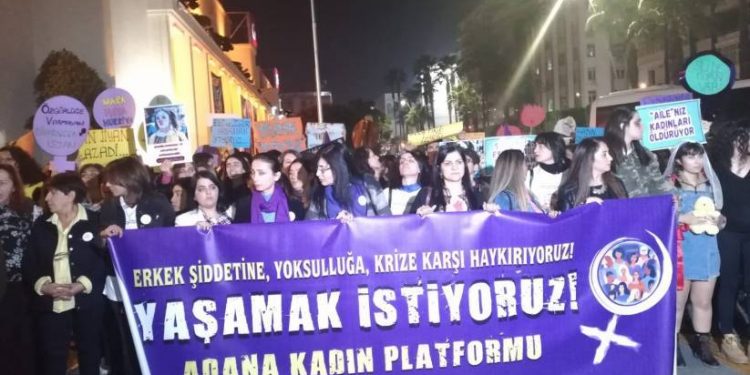 25 Kasım: ‘Yaşasın Kadın Dayanışması’