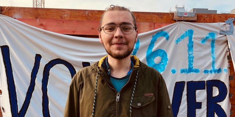 İklim aktivisti gençlerden Rojava ve Şili için açlık grevi