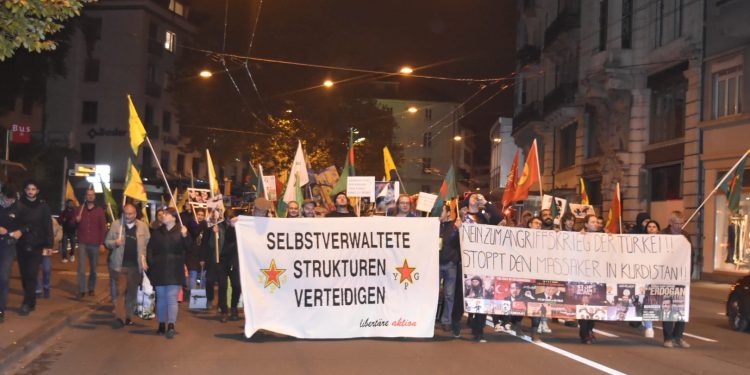 Biel’de enternasyonalistlerden ‘Rojava için ayağa kalk’ yürüyüşü