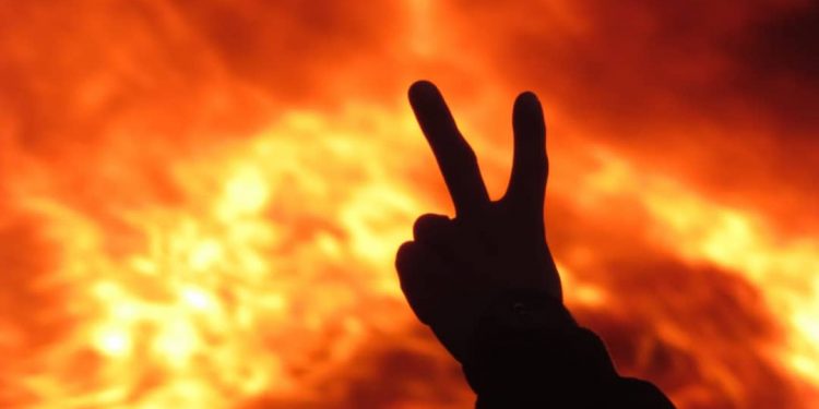 FLAŞ – İşgale karşı “Ateşten Cehennem Hamlesi” : Kürt düşmanlarını inlerinde hedef aldık