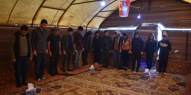 Gençlerden şehit taziyesine ziyaret