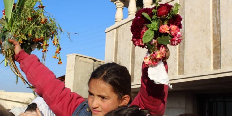Cenga Rojava şehitlerini binler uğurladı