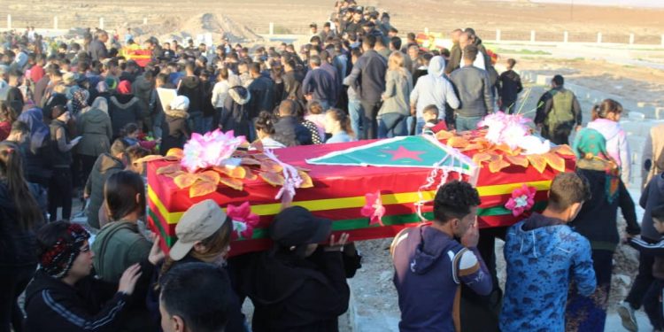 Cenga Rojava şehitlerini binler uğurladı