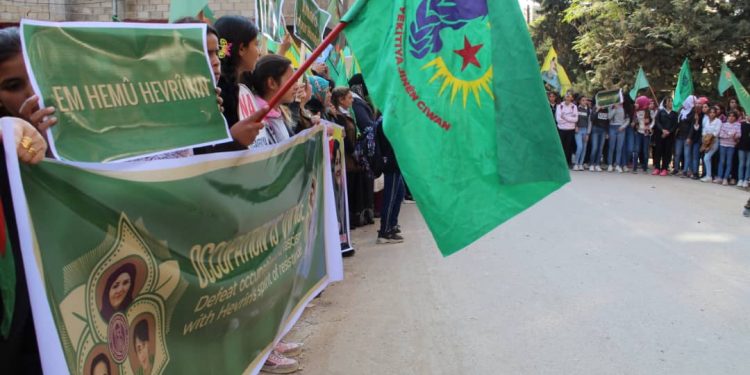 Rojava Kurdistan’ı ve Kuzey Suriye’li kadınlar alanlardaydı