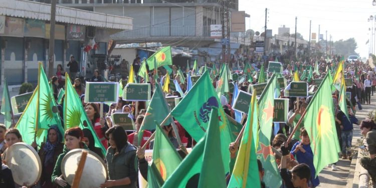 Rojava Kurdistan’ı ve Kuzey Suriye’li kadınlar alanlardaydı
