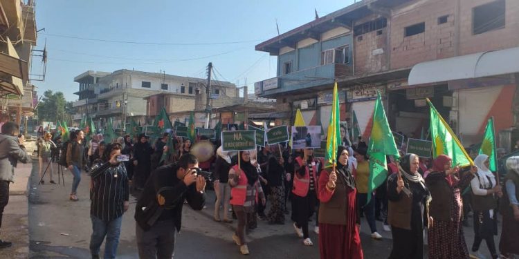 Rojava Kurdistan’ı ve Kuzey Suriye’li kadınlar alanlardaydı