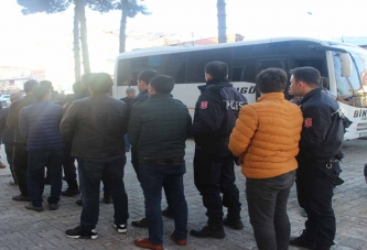 Wan’da 20 gencin gözaltı süresi uzatıldı