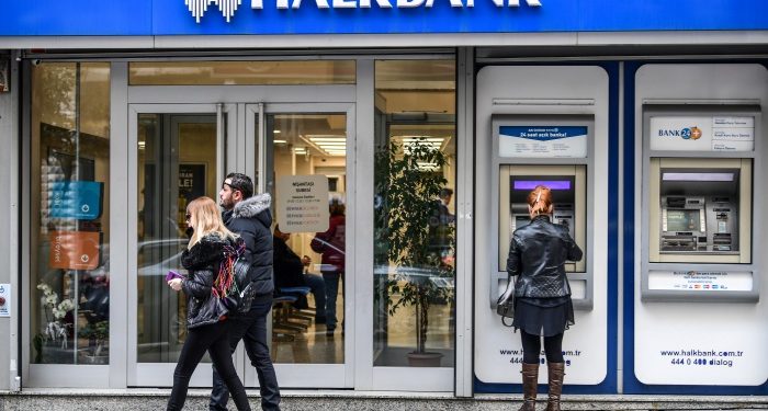 Halkbank’ın devletin gölgesi altında yaptığı yolsuzluklar gün yüzüne çıkıyor