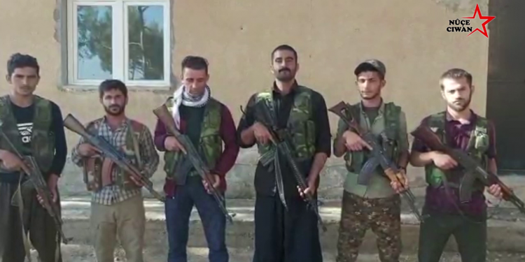 İşgal saldırılarına karşı gençler direniş mevzilerinde