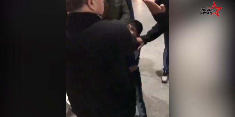 Faşist işgalci Türk polisi 11 yaşındaki çocuğu işkenceyle gözaltına almak istedi!