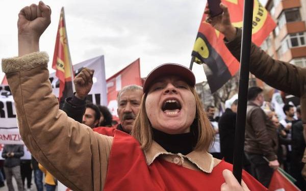 Bakırköy Mitingi: Bijî berxwedana Rojava