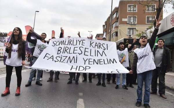 Bakırköy Mitingi: Bijî berxwedana Rojava
