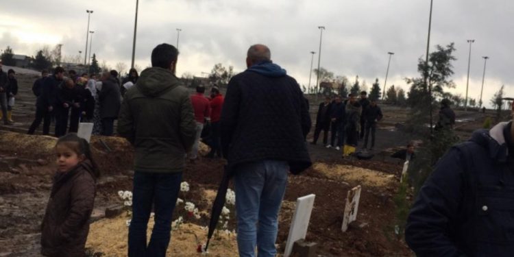 İşgalcilerin ezerek katlettiği Cihan Can toprağa verildi