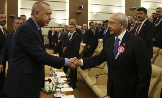 Tekçi CHP ve AKP’nin gündem değiştirme oyunları