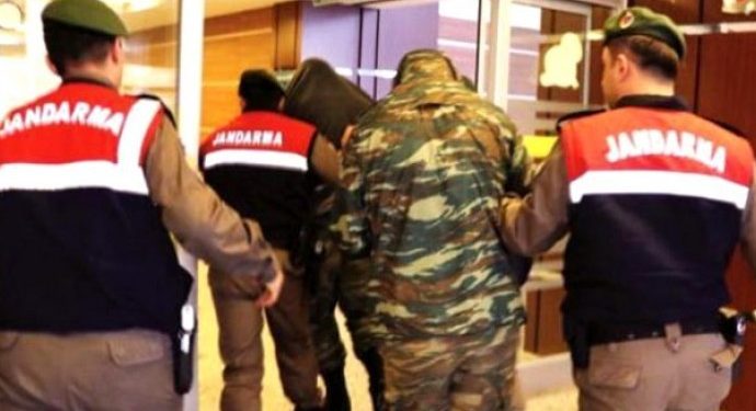 Uyuşturucu ticareti yapan 4 işgalci Türk askeri tutuklandı