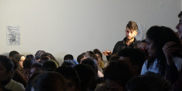 Kobanê’de lise öğrencileri bir araya geldi