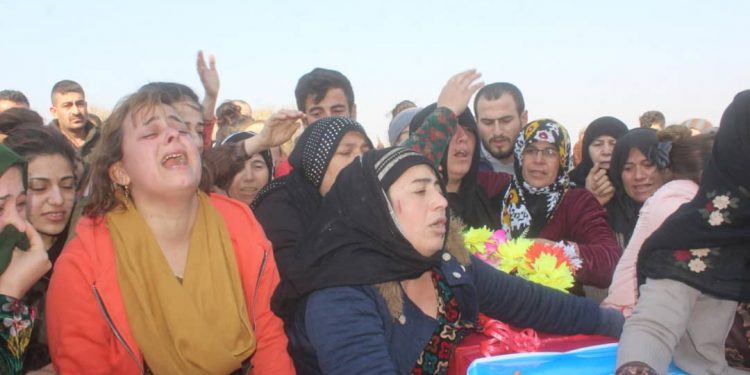 Yüzlerce yurttaş Ayaz Omer’i son yolculuğuna uğurladı