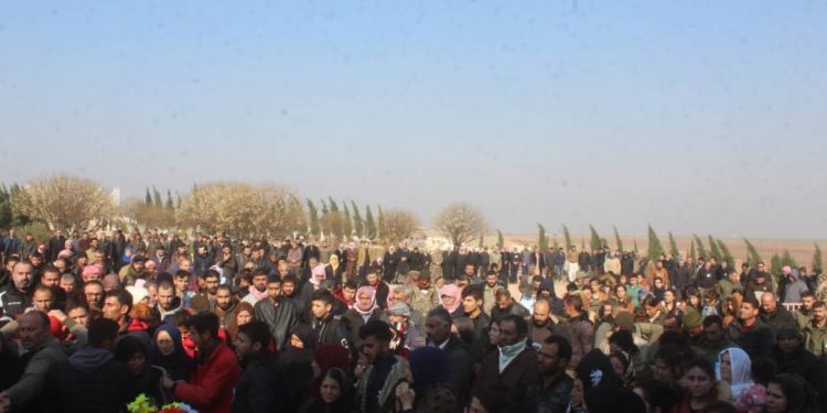 Yüzlerce yurttaş Ayaz Omer’i son yolculuğuna uğurladı