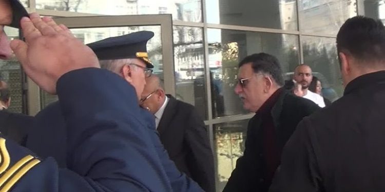 Sarrac soluğu faşist Erdoğan’ın yanında aldı!