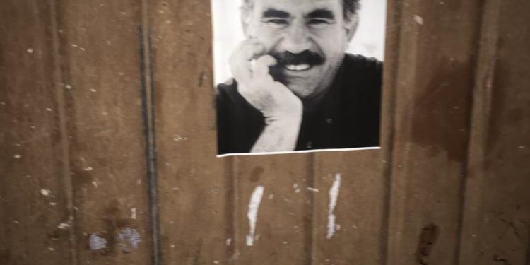 Amed sokakları Halklar Önderi Öcalan’ın posterleri ile donatıldı