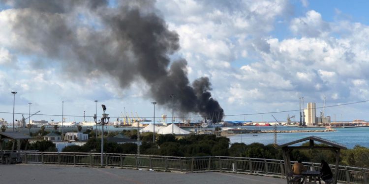 Silah ve mühimmat yüklü bir Türk gemisi vuruldu!
