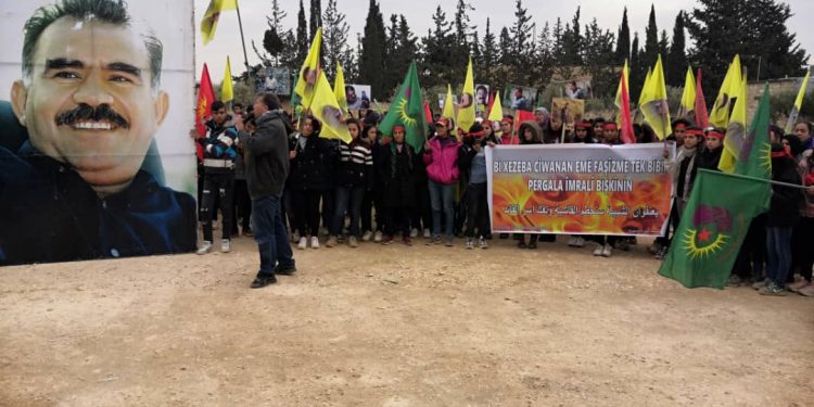 Efrîn’li gençler 15 Şubat Devletlerarası komployu protesto etti