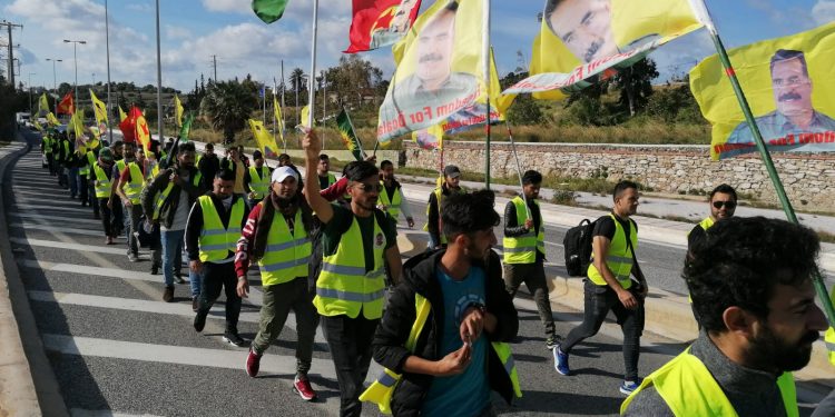 Yunanistan’da gençlerin uzun yürüyüşü başladı