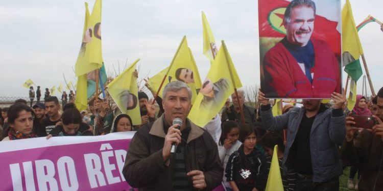 Dirbêsiyê’de binler Halklar Önderi Öcalan için yürüdü