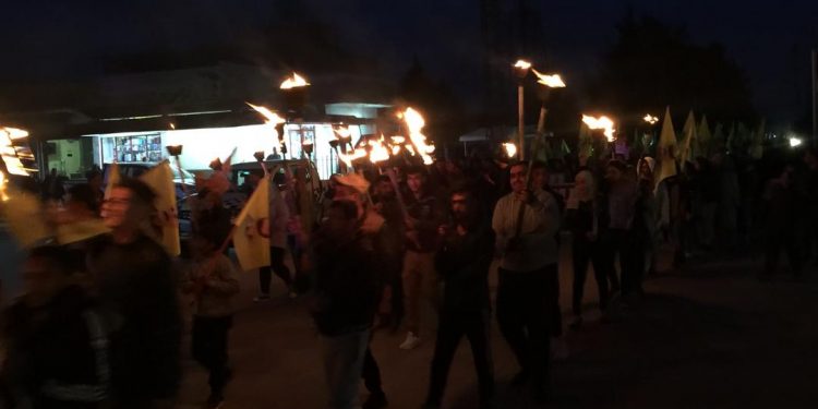 Tirbespiyê gençliğinden meşaleli yürüyüş