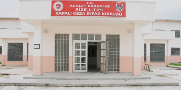 Rize L Tipinde tecride alınan tutsaklar: Bir tabutun içinde bekliyor gibiyiz