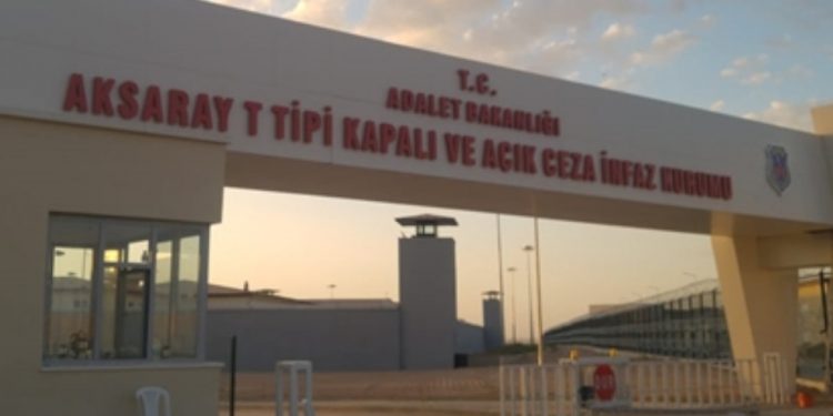 Aksaray’da tutsaklar işkence gördü, hücreye konuldu!