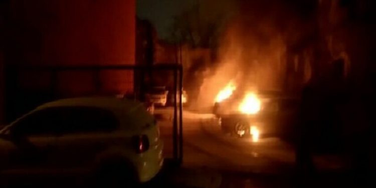 SON DAKİKA – İntikam Birimi İstanbul’da ‘lüks bir aracı’ ateşe verdi