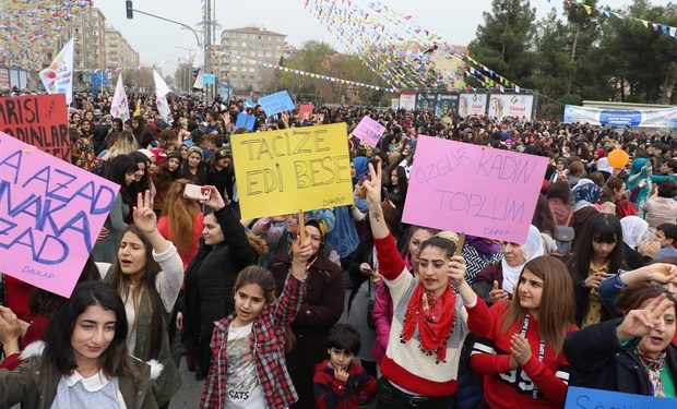 Kürt Kadını Fuhuşa Geçit Verme!