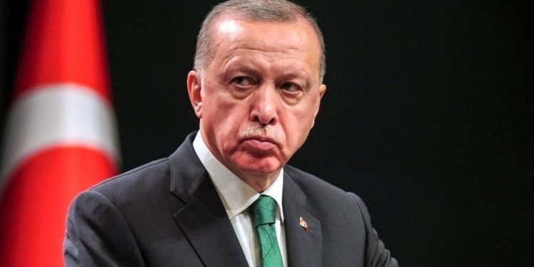 Bosporus’un komadaki Hasta Adamı’na oksijen vermeyin