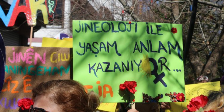 Dersim’de 8 Mart kutlaması