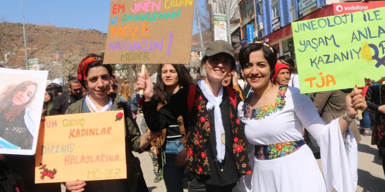 Dersim’de 8 Mart kutlaması