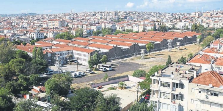 Buca Cezaevi’nde 1 tutuklunun testi pozitif çıktı!