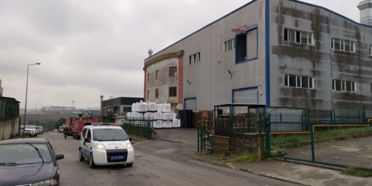 Ateşin Çocukları İnisiyatifi bir fabrikayı ateşe verdi